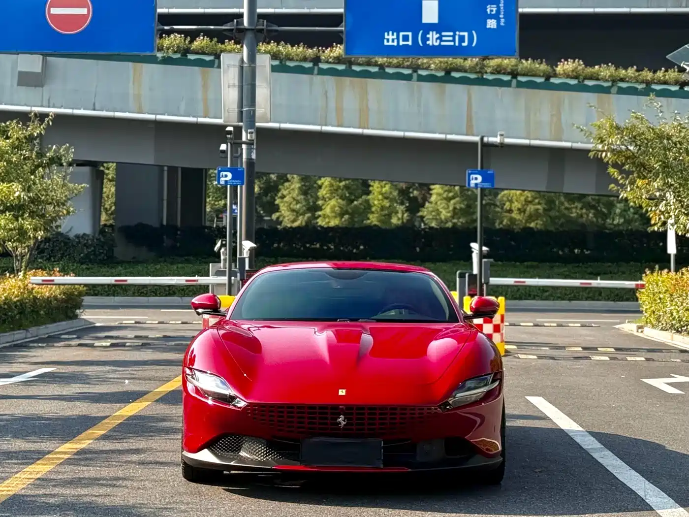 Ferrari Roma 2025 2020 3.9T V8