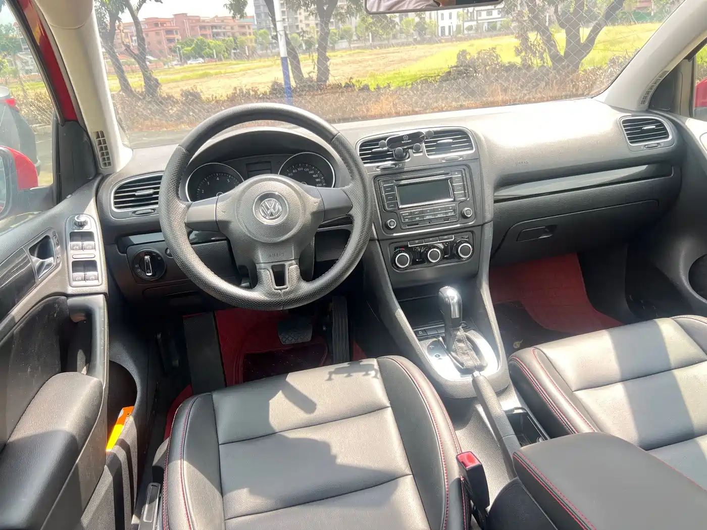 Фото 22 - Volkswagen Golf