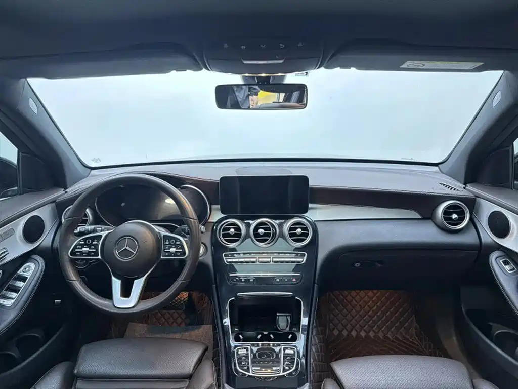 Mercedes-Benz GLC 2022 Model GLC 260 L 4MATIC Luxury Edition фото 4