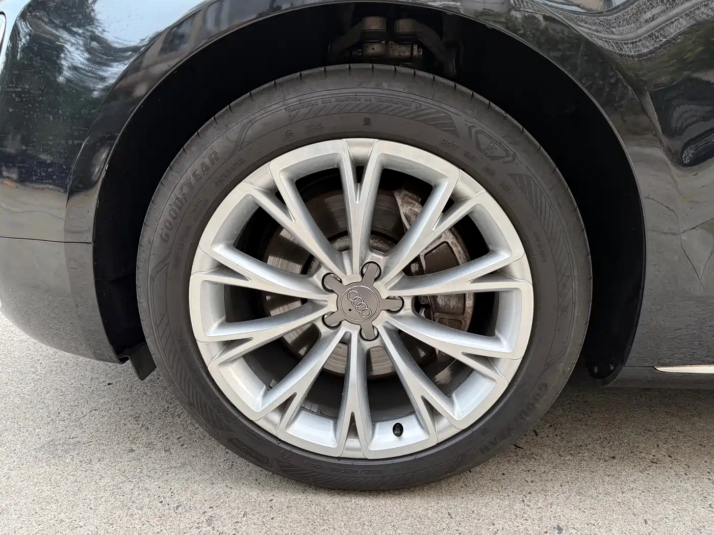 Audi A8 2011 2011 A8L 3.0 TFSI quattro Luxury (213kW)