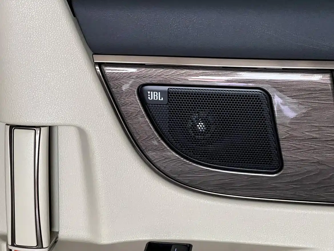 Toyota Vellfire 2025 2024 Crown Hybrid 2.5L Executive Premium Edition