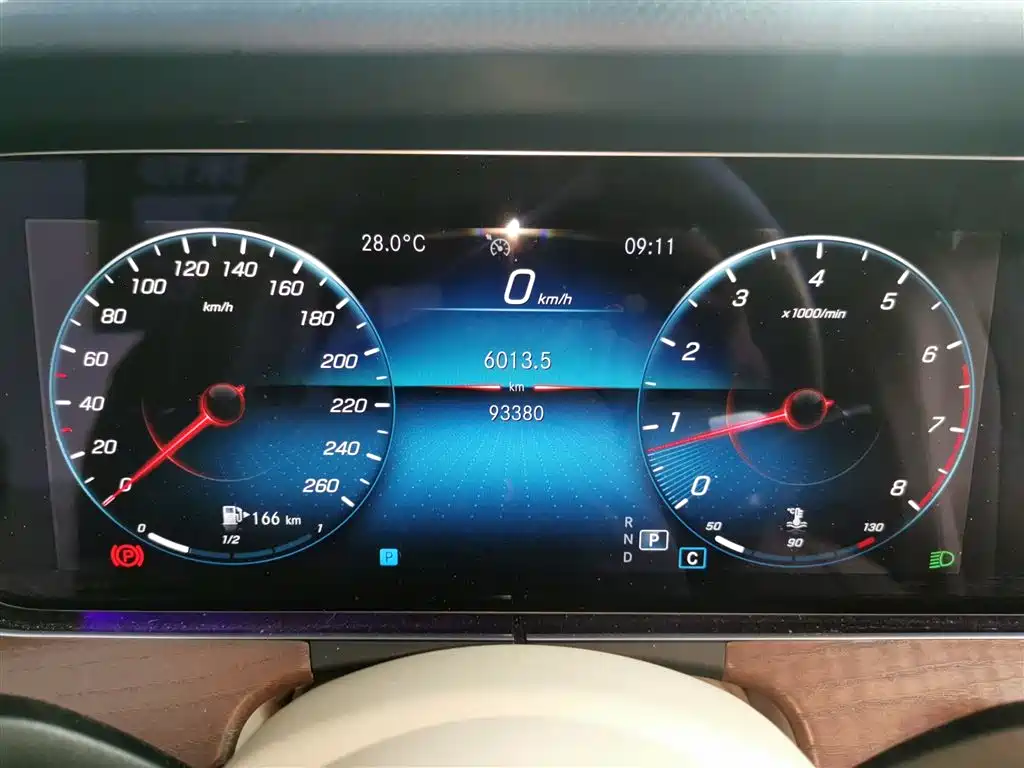 Mercedes-Benz E-Class 2021 Facelift E 260 L фото 12