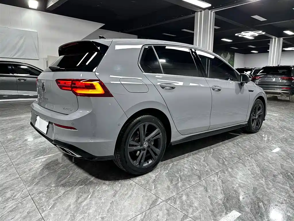 Volkswagen Golf 2023 Facelift 280TSI DSG R-Line Lite фото 9