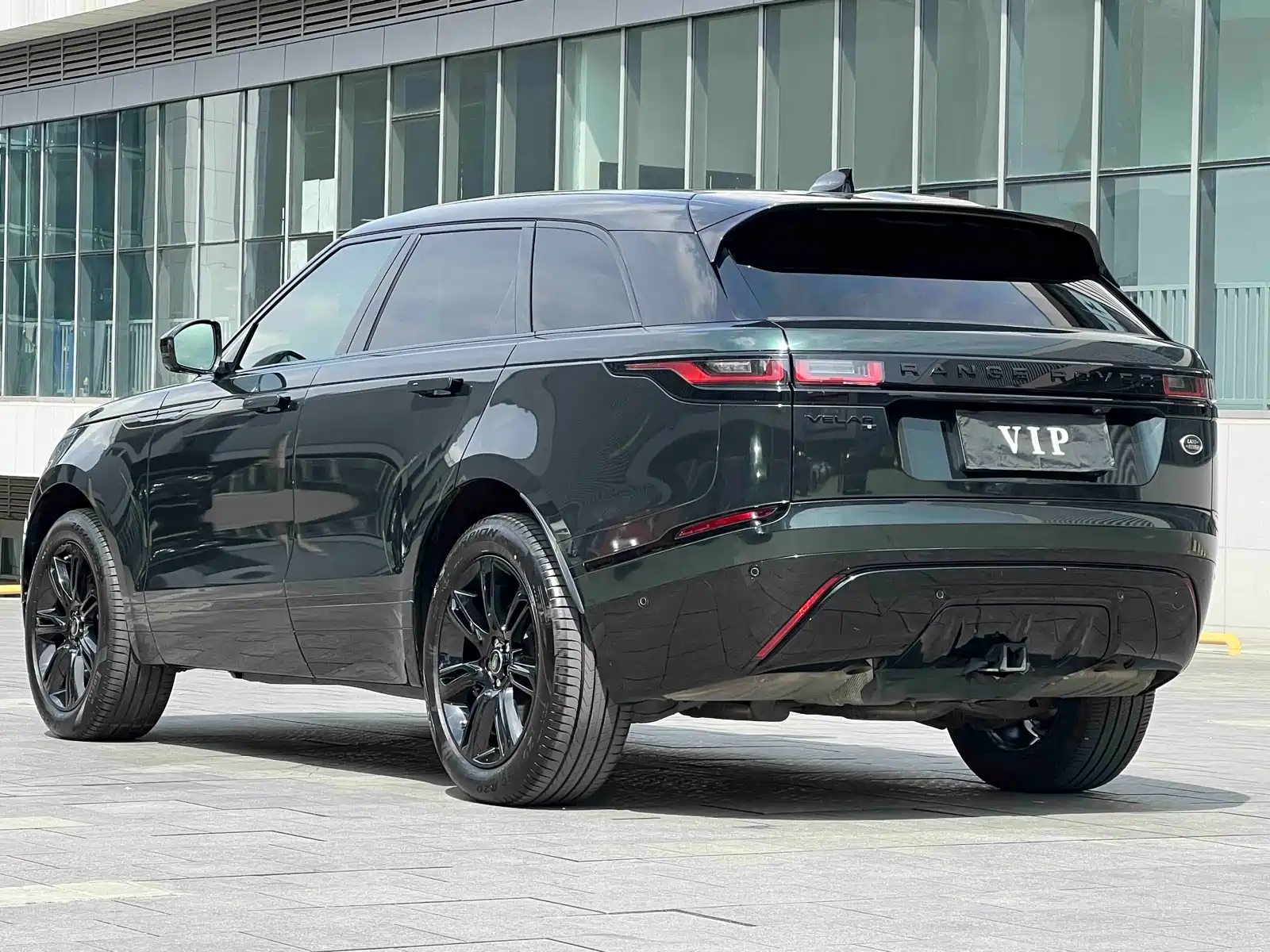 Фото 19 - Land Rover Range Rover Velar