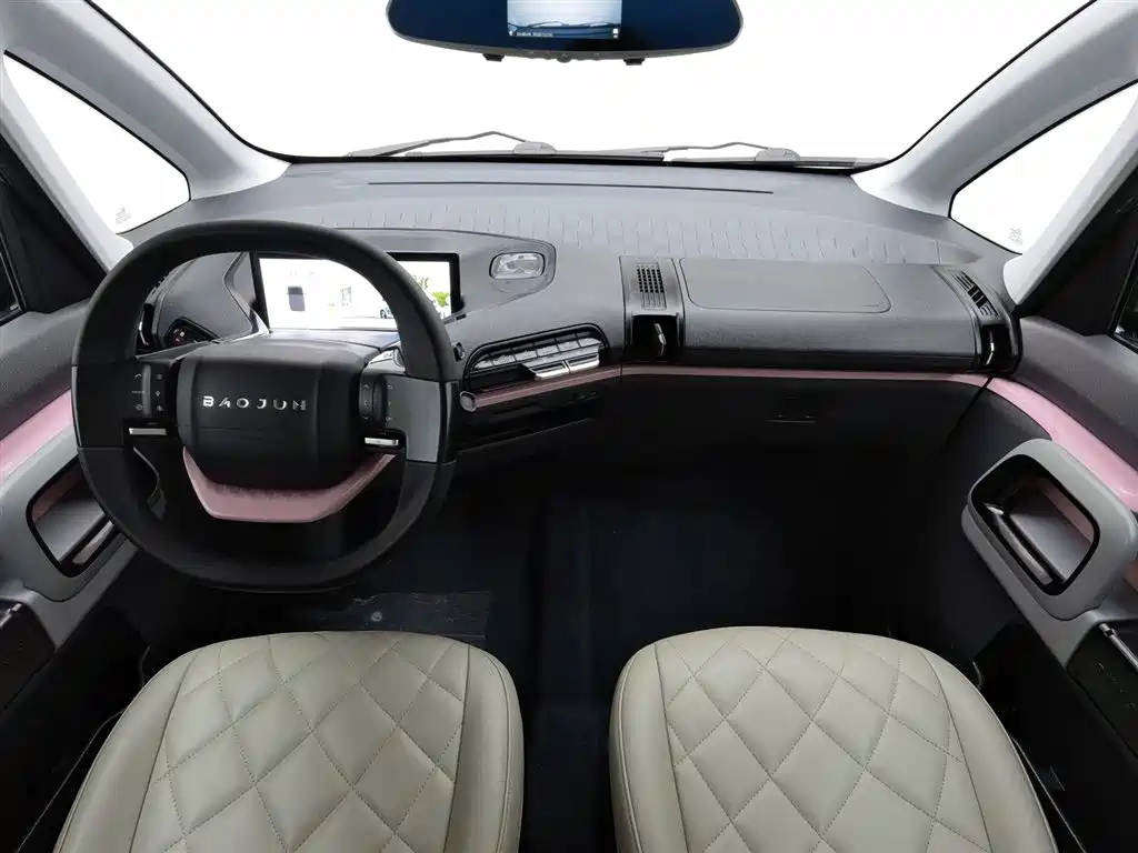 Baojun Baojun E300 2020 Stellar Smart Travel Edition 5