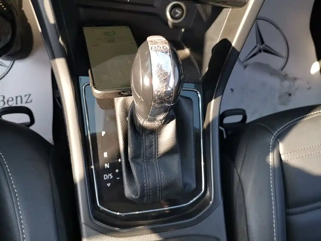 Volkswagen Touran 2018 Touran L 280TSI DSG Comfort 7-seater China V фото 14