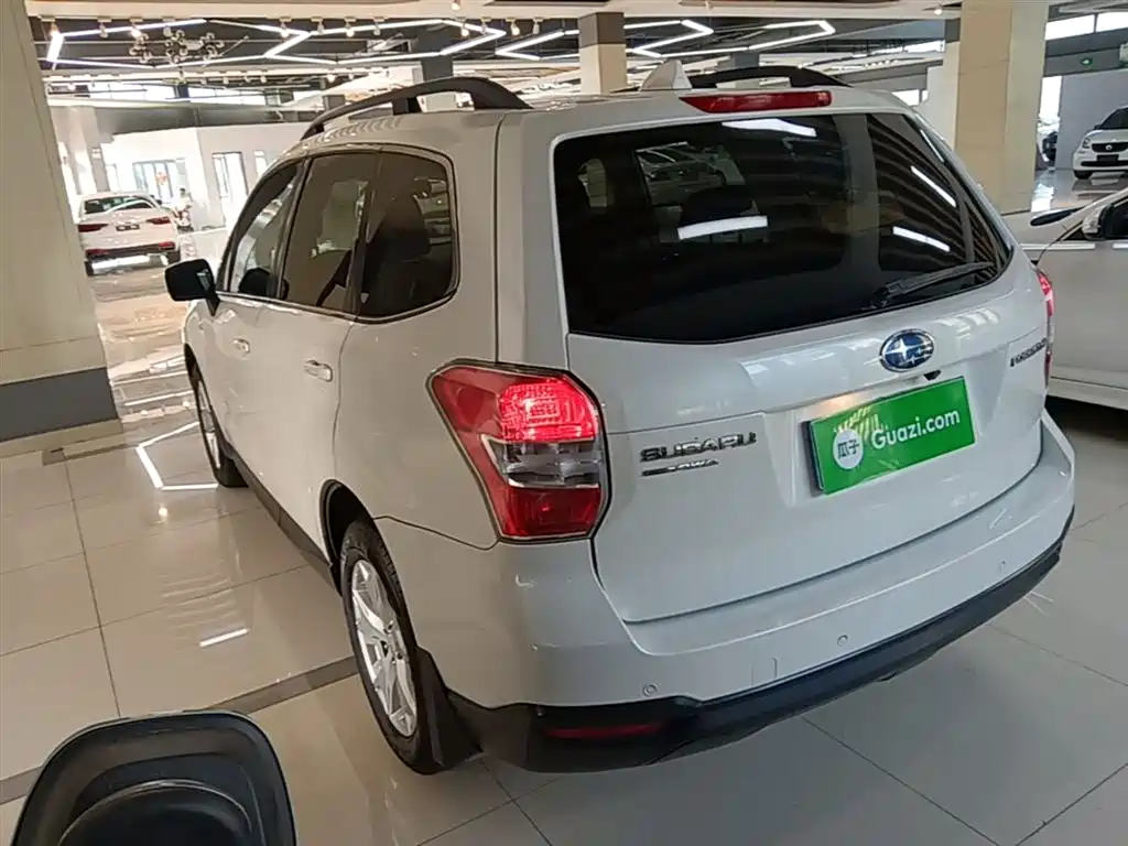 Subaru Forester 2014 2.5i Automatic Elite Edition фото 5