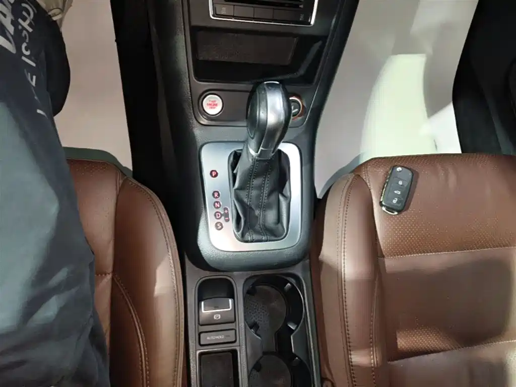 Volkswagen Tiguan 2015 1.8TSI Automatic 2WD Highline фото 14