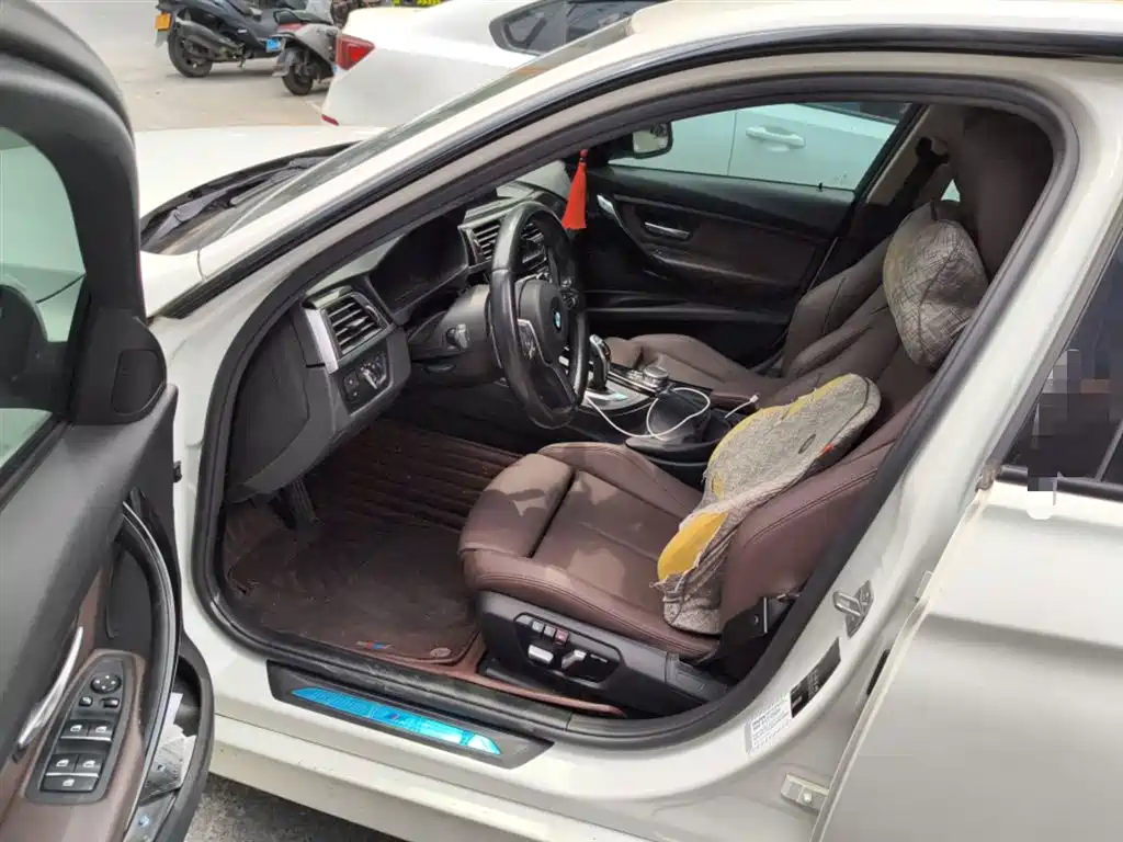 BMW 3 Series 2017 320Li M Sport фото 8