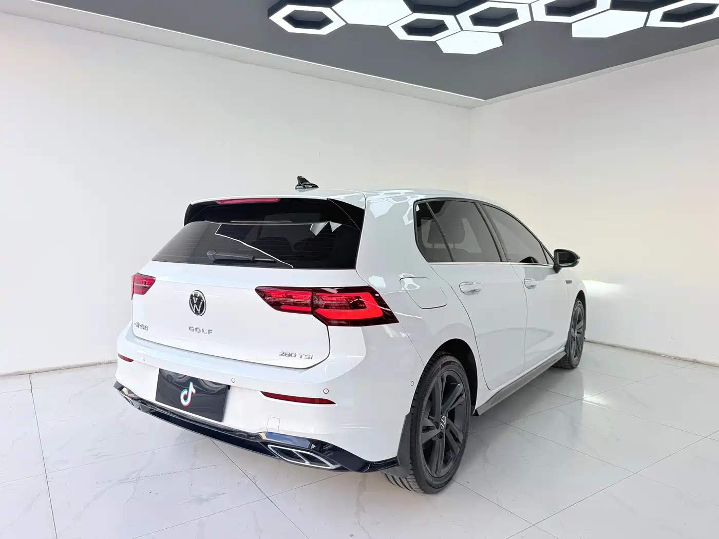 Volkswagen Golf 2024 2024 280TSI DSG R-Line 50th Anniversary Edition