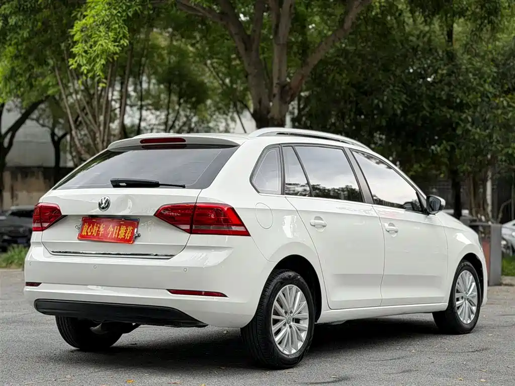 Volkswagen Santana 2017 Gran Santana 1.6L Auto Luxury фото 6