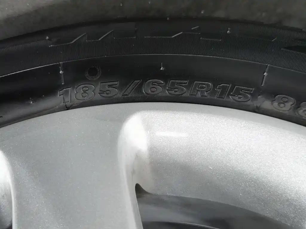 Venucia R50 2018 2016 Model 1.6L Manual Elite Edition