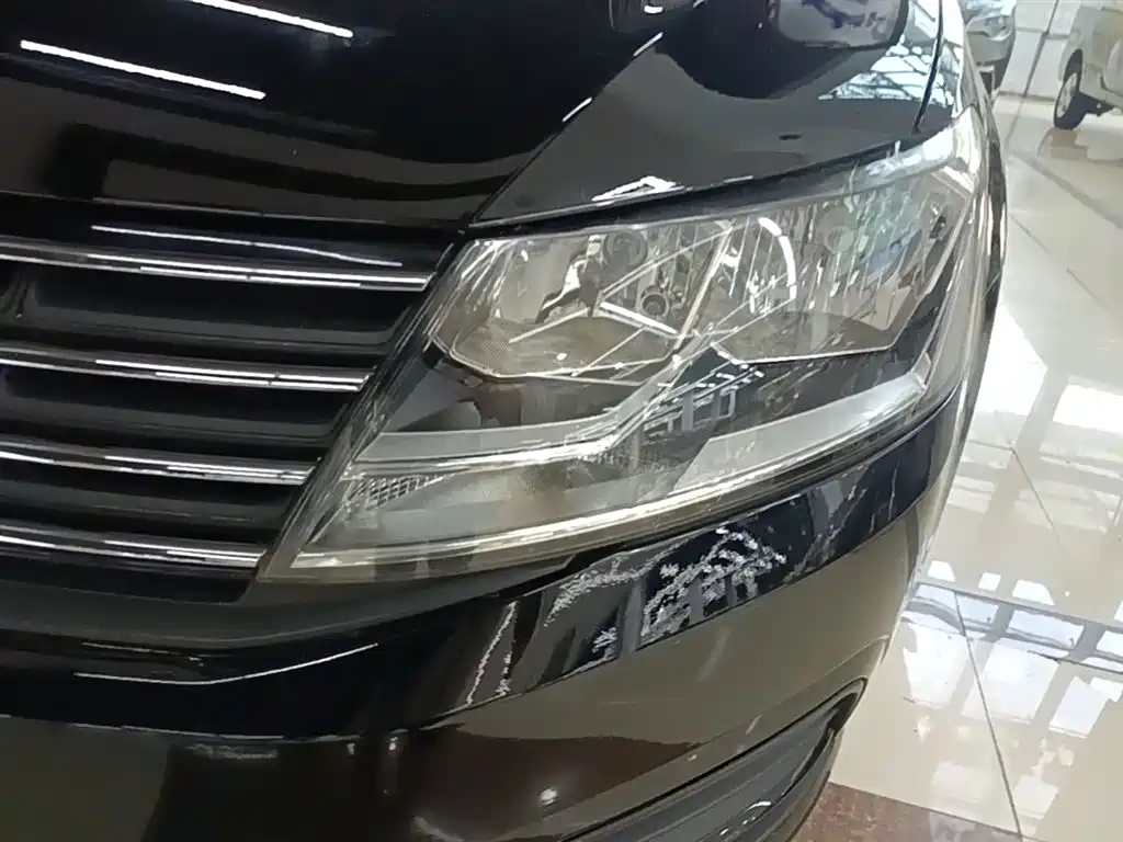 Volkswagen Lavida 2017 1.6L Automatic Trend Edition фото 23