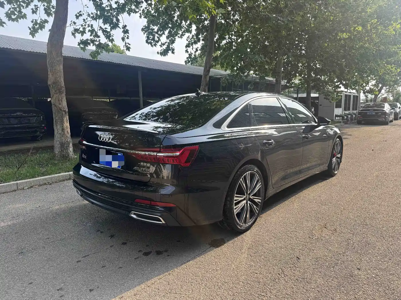 Фото 5 - Audi A6L