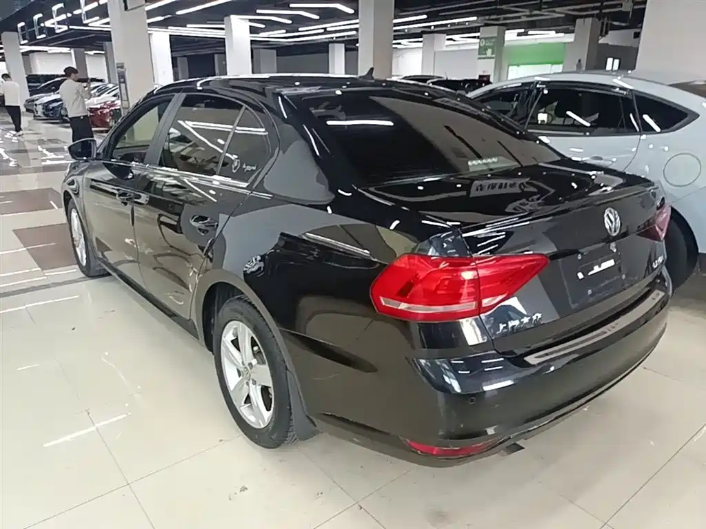 Volkswagen Lavida 2017 1.6L Automatic Trend Edition фото 5