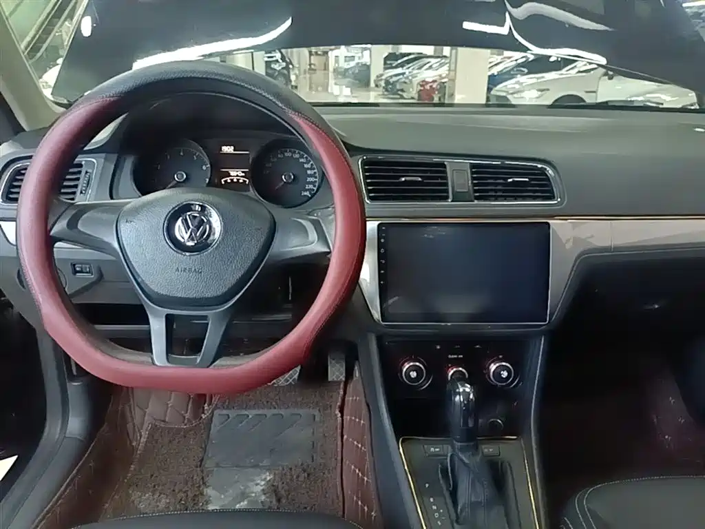 Volkswagen Lavida 2017 1.6L Automatic Trend Edition фото 9