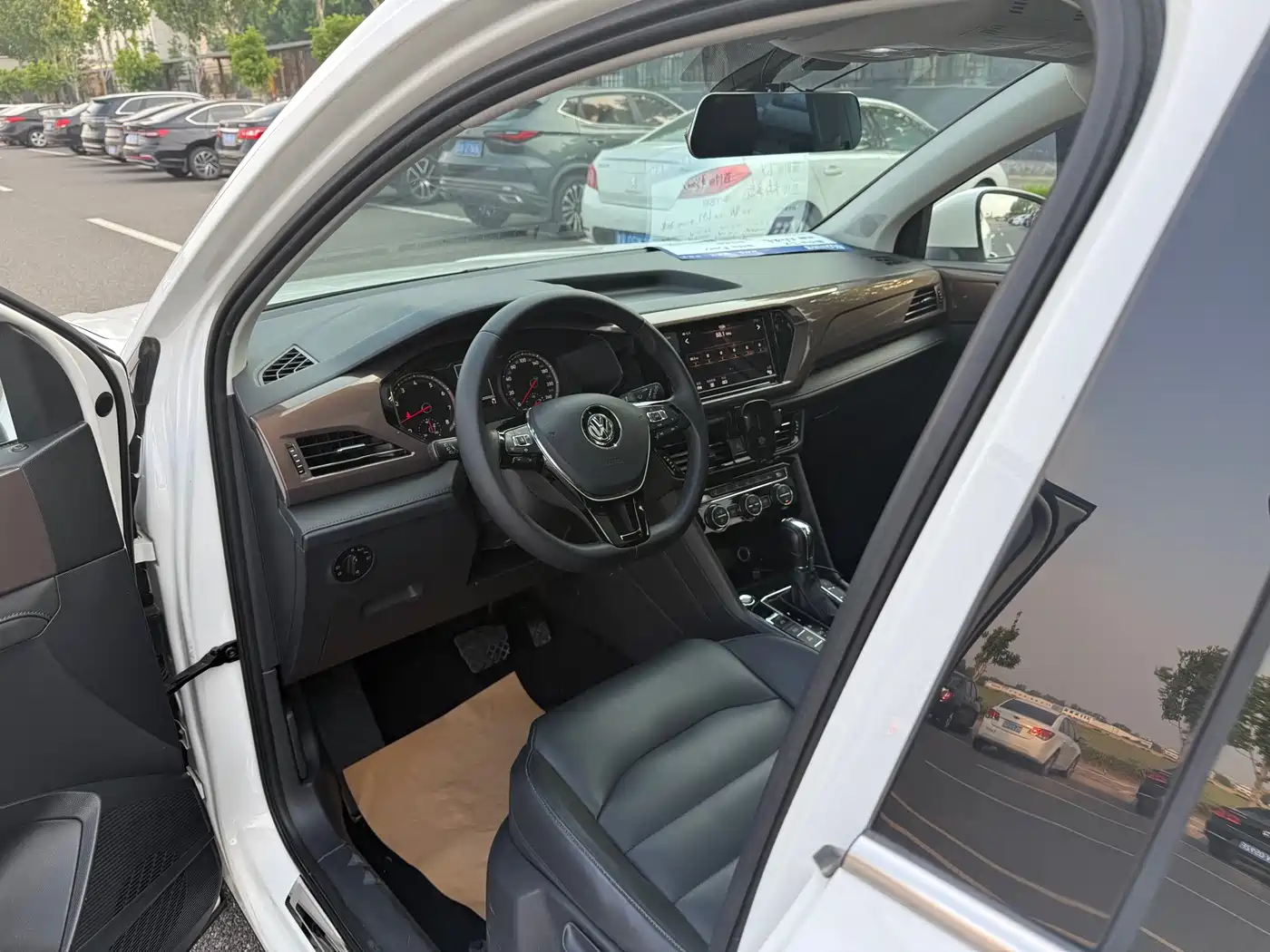 Volkswagen Tharu 2020 280TSI 2WD Luxury Edition China V фото 12