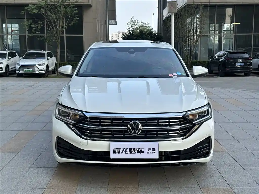 Volkswagen Sagitar 2025 300TSI DSG Surpass Edition фото 3