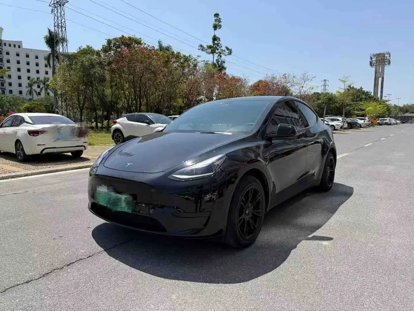 TESLA MODEL Y
