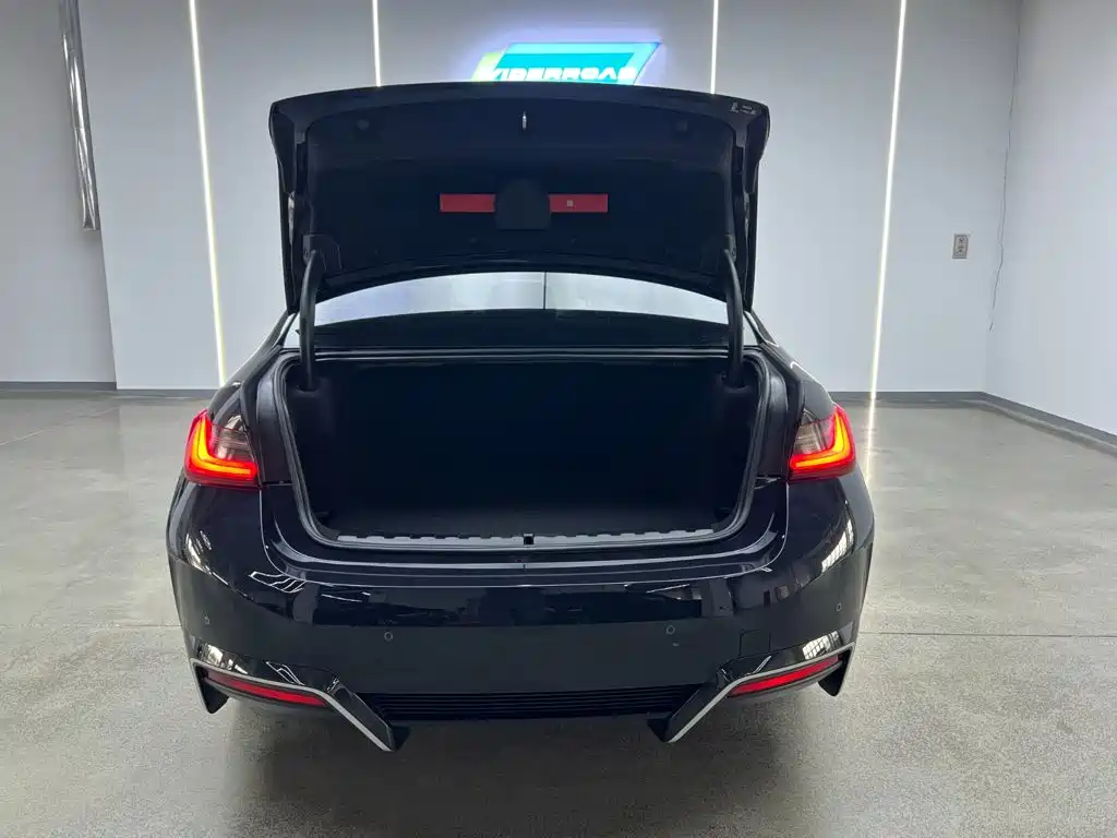 BMW i3 2025 2025 eDrive 35 L