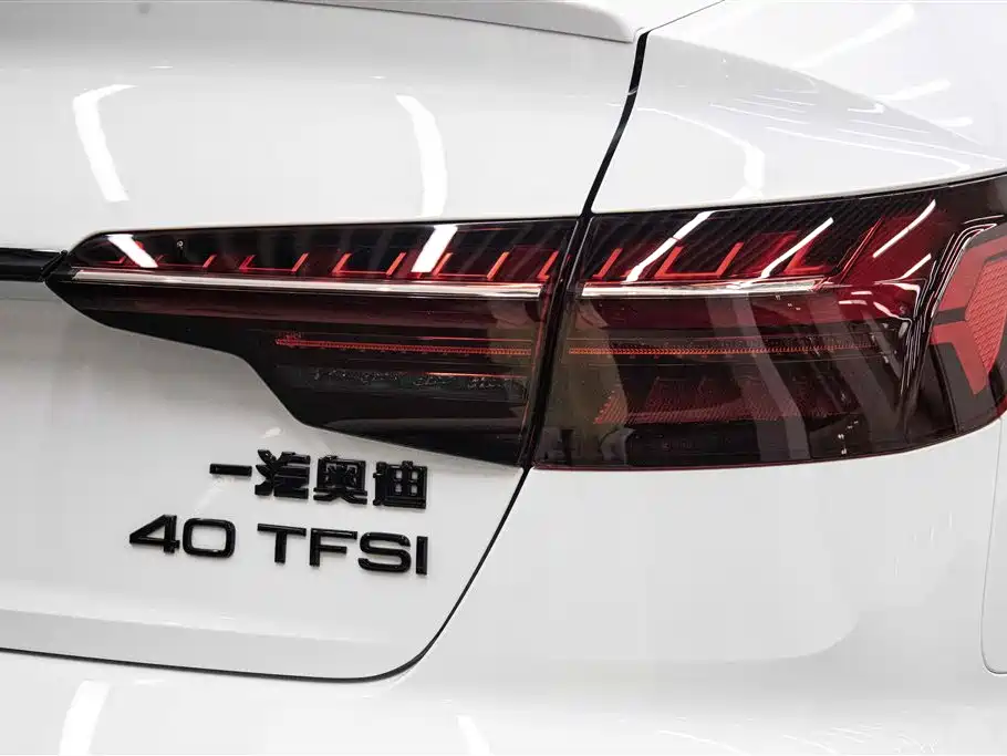 Audi A4L 2025 2 Million Celebration Edition 40 TFSI Luxury Dynamic B&O Starlight Night Edition фото 13