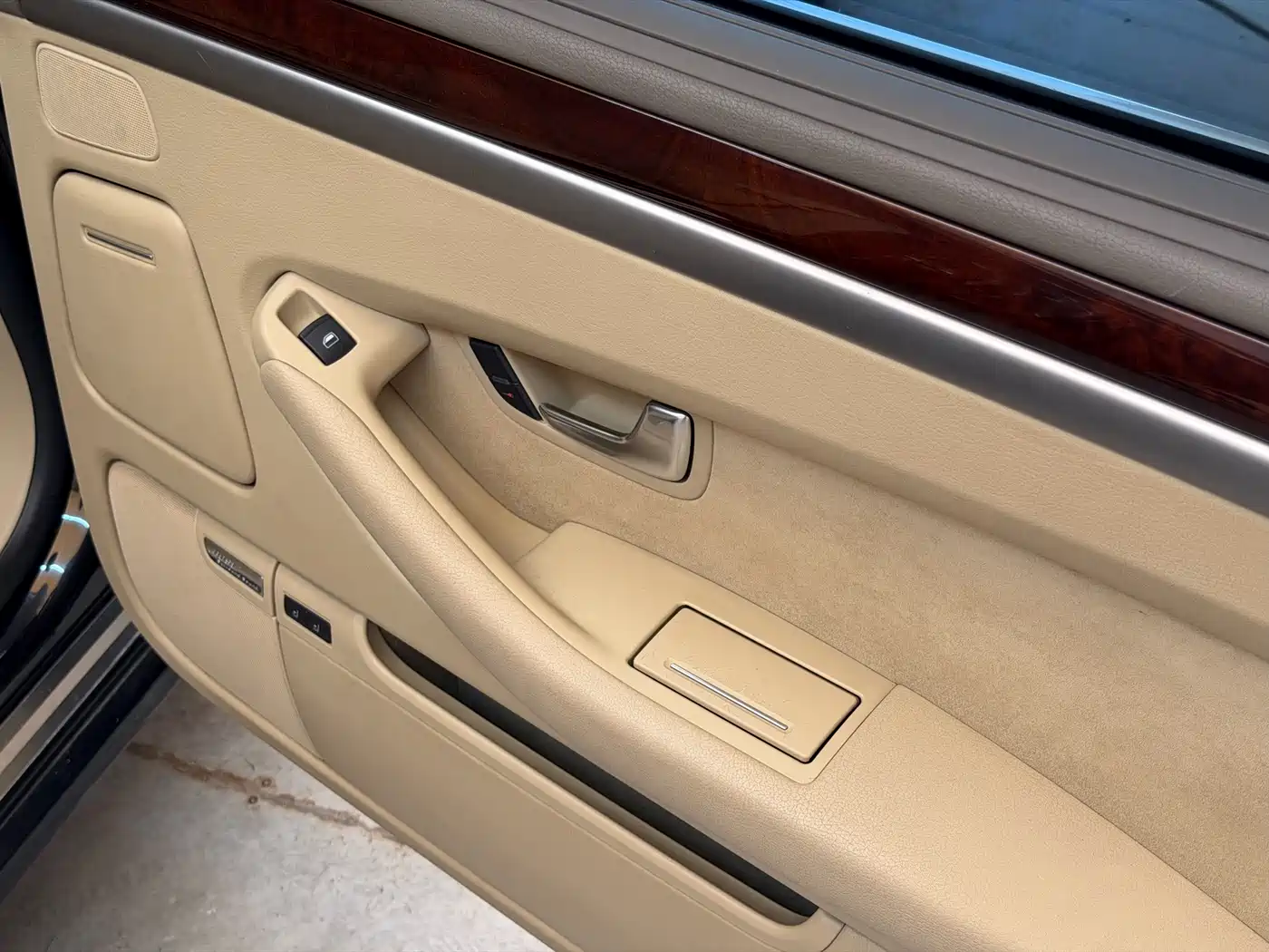Audi A8 2007 A8L 4.2 FSI quattro Premium фото 17