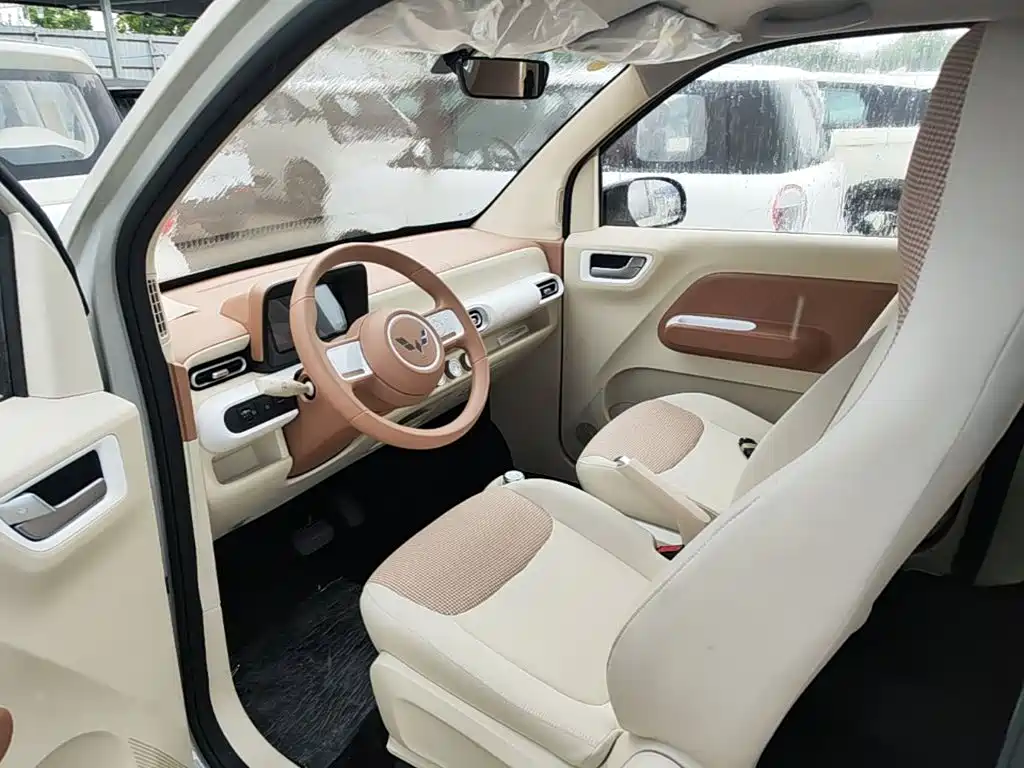 Wuling Motors Hongguang MINIEV 2026 2024 3rd Generation 215km Youth Edition