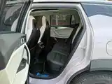 Photo 10 - Lynk & Co 06