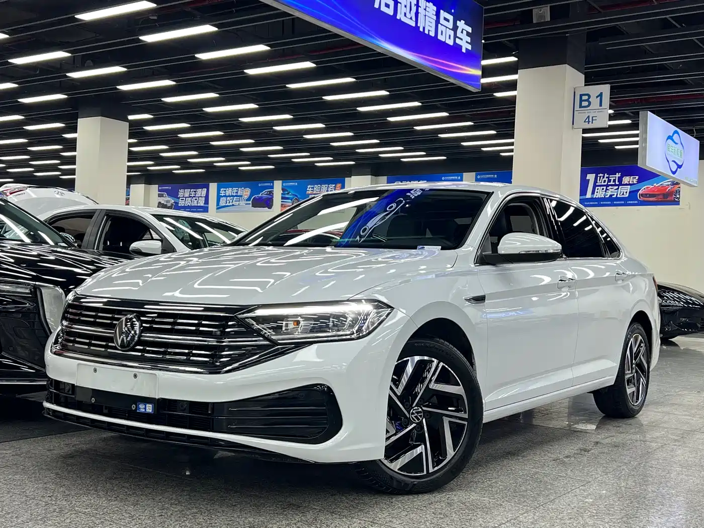 Volkswagen Sagitar 2023 300TSI DSG Surpassing Edition фото 16