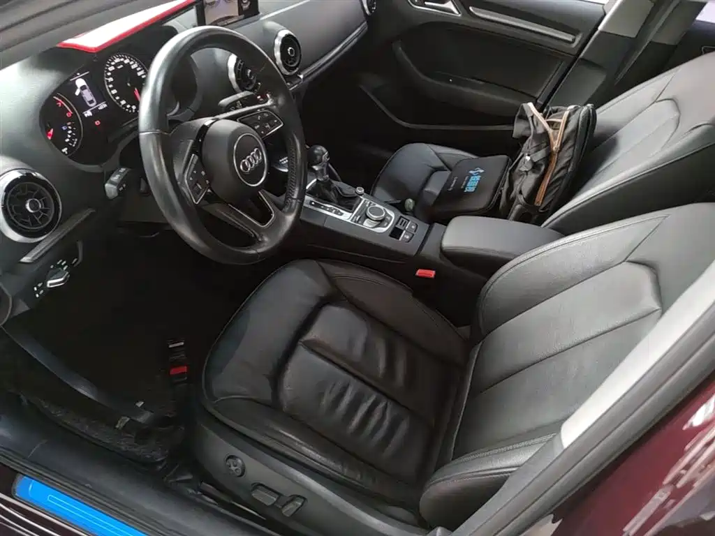 Audi A3 2018 30th Anniversary Limousine 35 TFSI Style фото 15