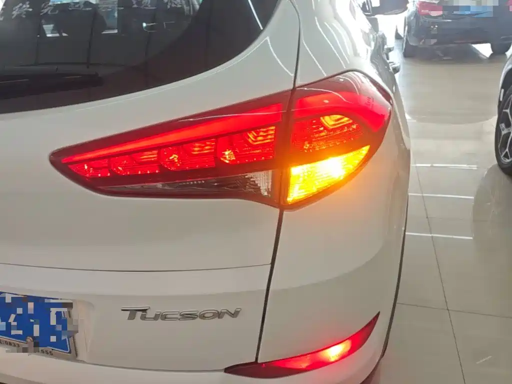 Hyundai Tucson 2015 2015 1.6T Dual Clutch 2WD Leading