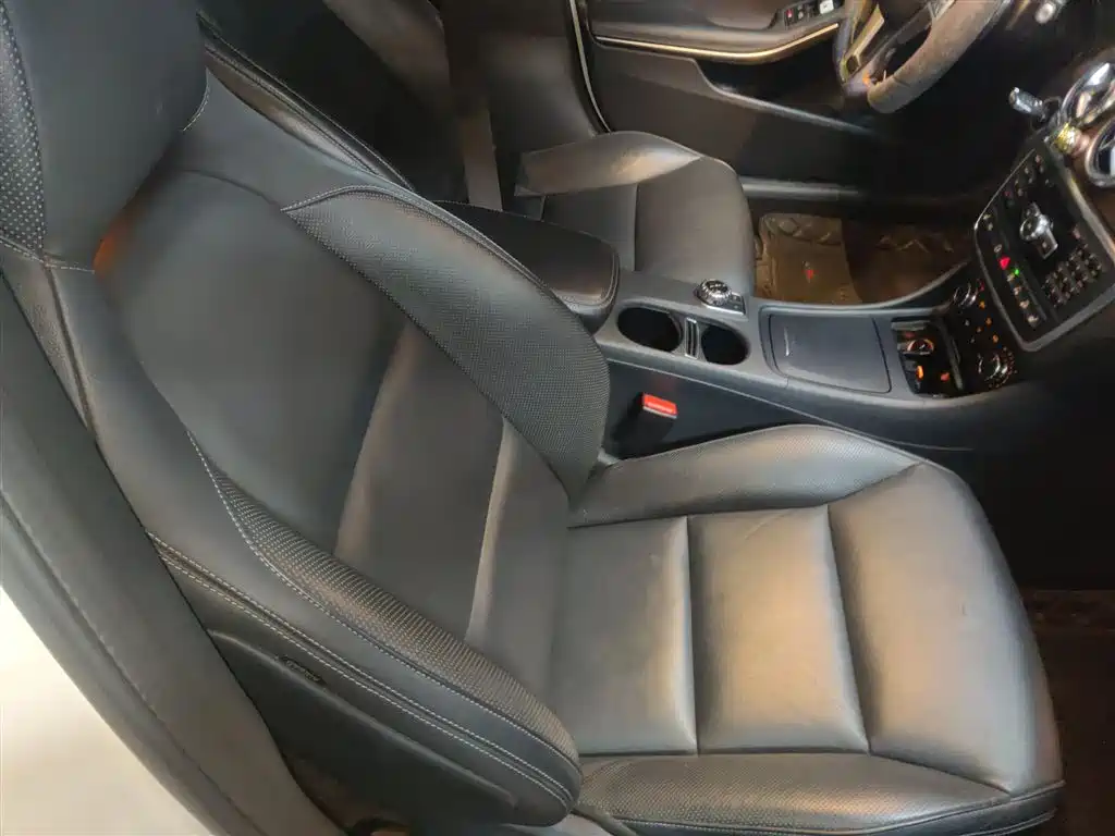 Mercedes-Benz GLA 2015 GLA 260 4MATIC Sport фото 25