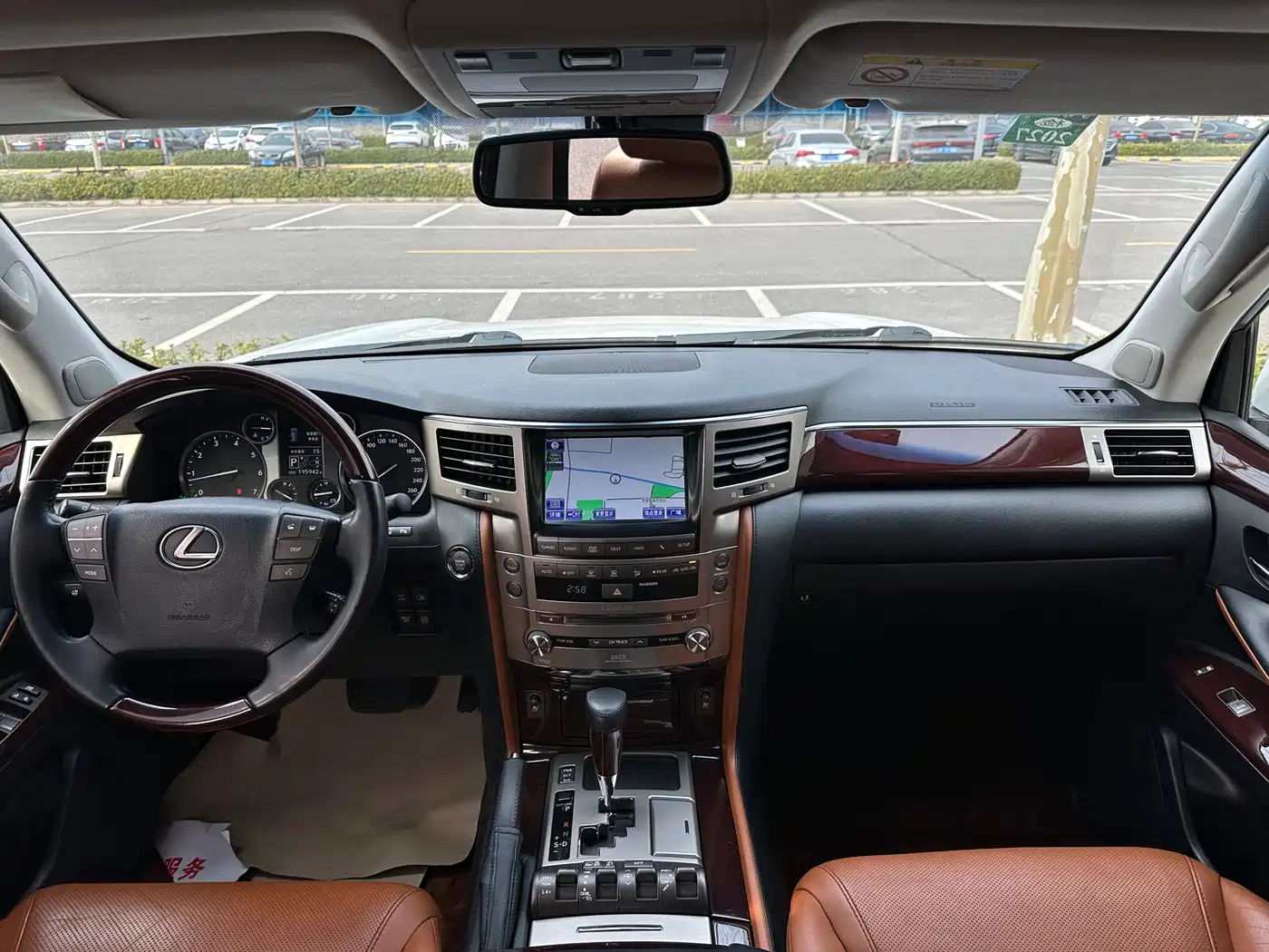 Lexus LX 2013 570 фото 10