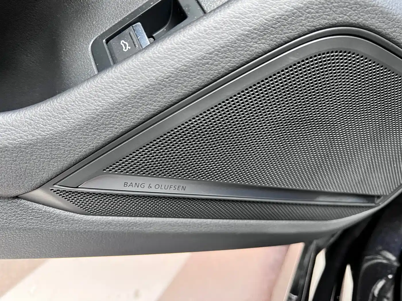Audi A7L 2024 45 TFSI quattro S-line Black Warrior Edition фото 6