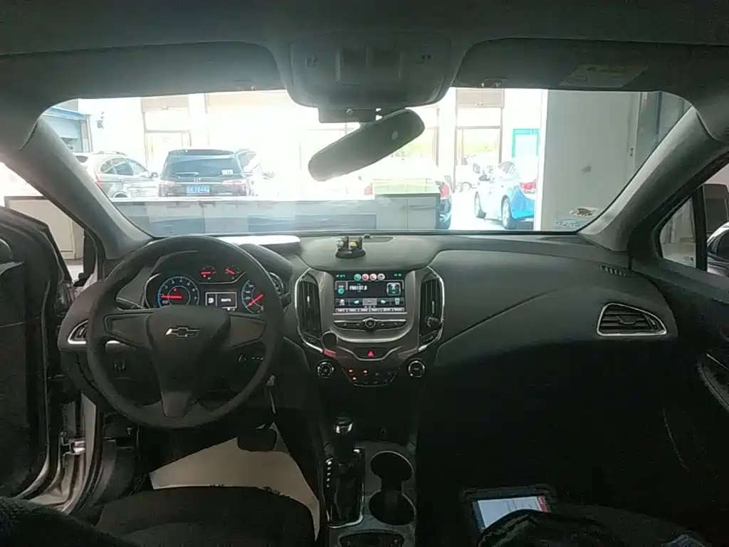 Chevrolet Cruze 2019 2018 Redline 320 Automatic Pioneer Edition
