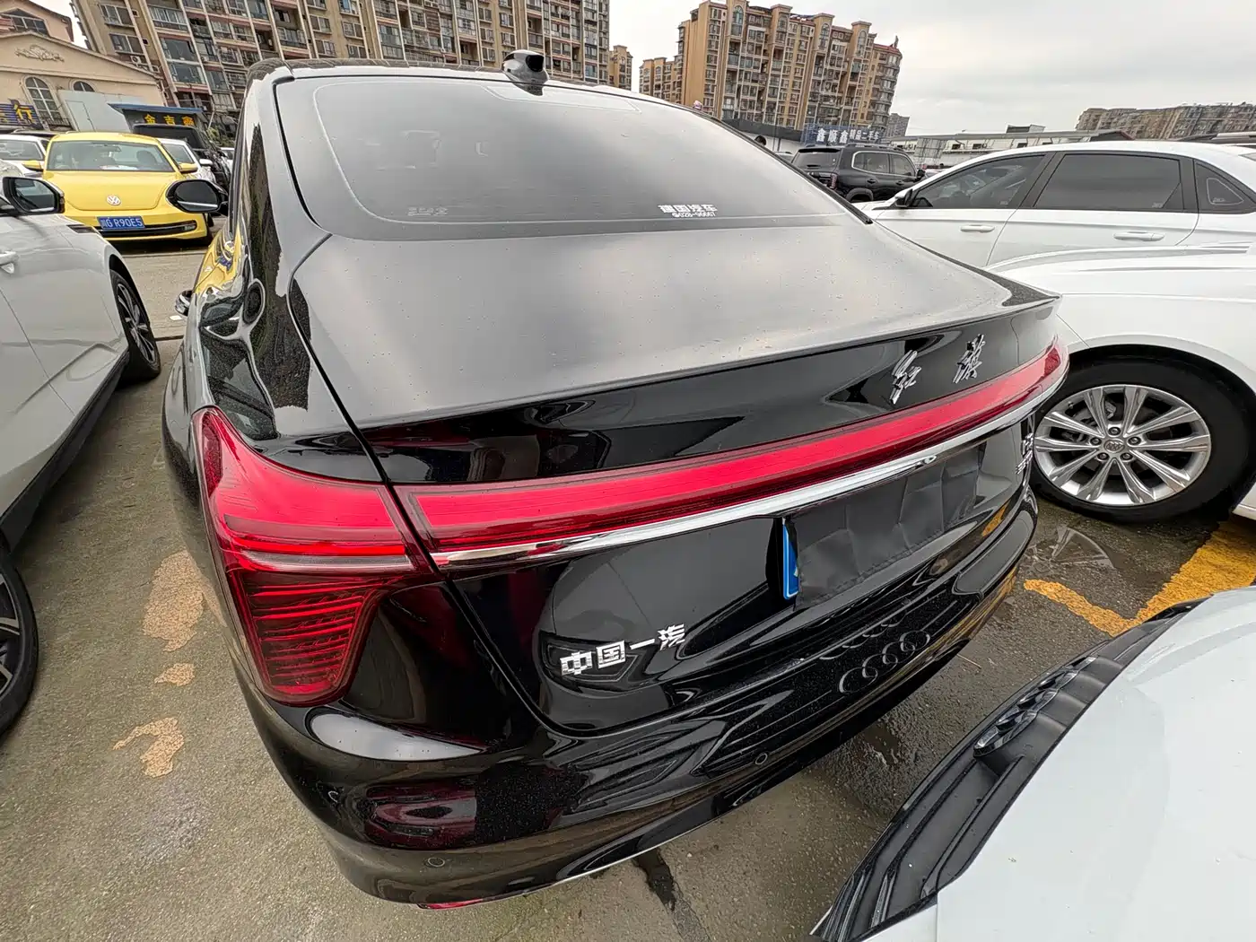 Hongqi H5 2025 1.5T DCT Flag Rhythm 500,000 Units Memorial Edition фото 13