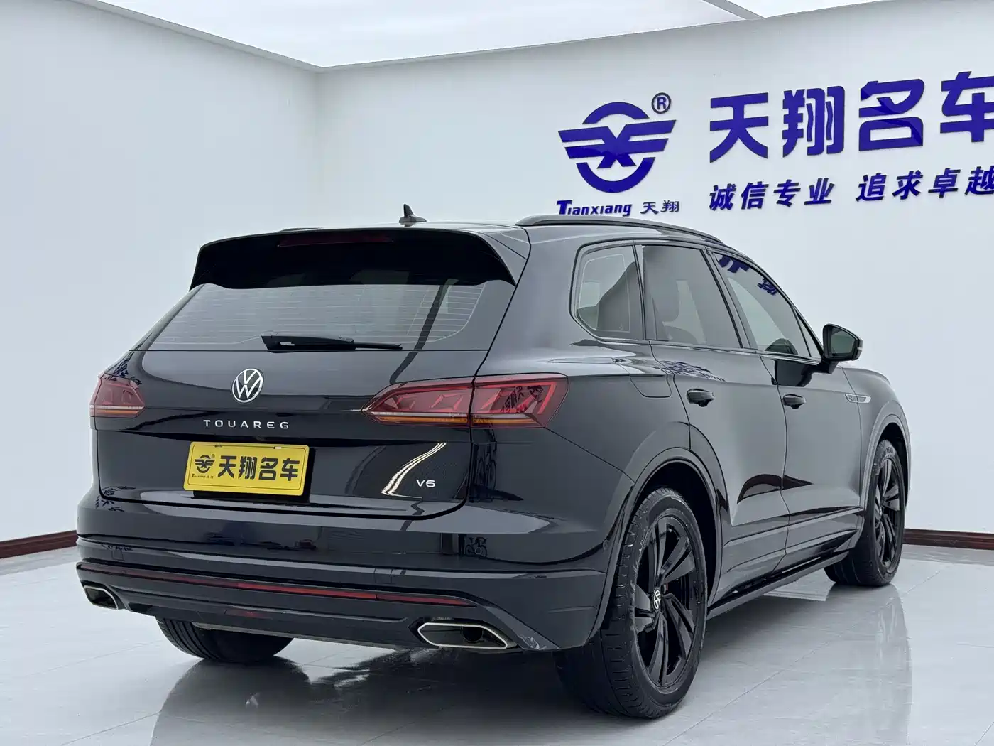 Volkswagen Touareg 2022 3.0TSI Rui Xiang Edition Gloss Black Sport Package фото 21