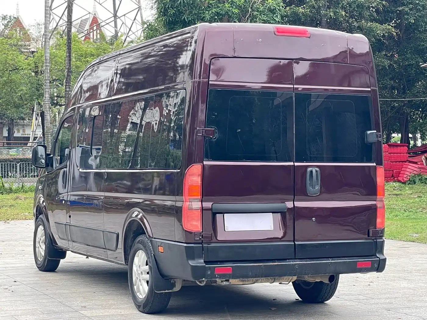 Dongfeng Yufeng Yufeng 2015 2016 2.5T Prestige Edition High-spec LWB High-roof China V ZD25