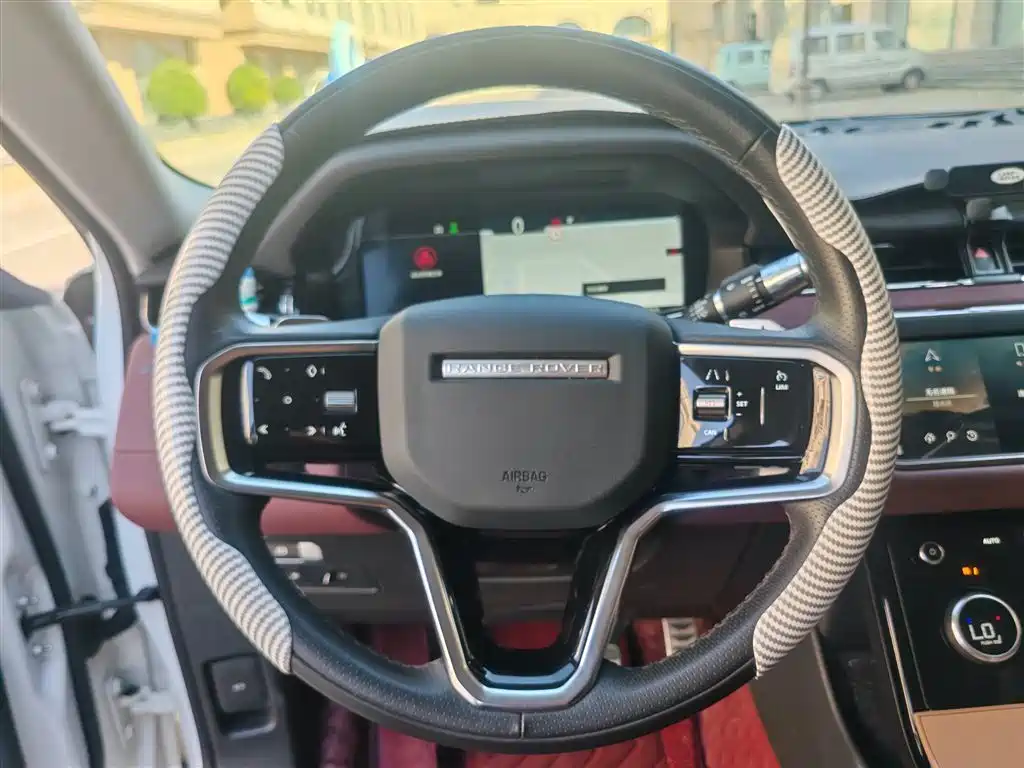 Land Rover Range Rover Evoque New Energy 2022 2022 Range Rover Evoque L P300e Plug-in Hybrid