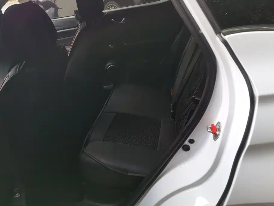 Dongfeng Fengguang Fengon 500 2021 2021 1.5L CVT Premium