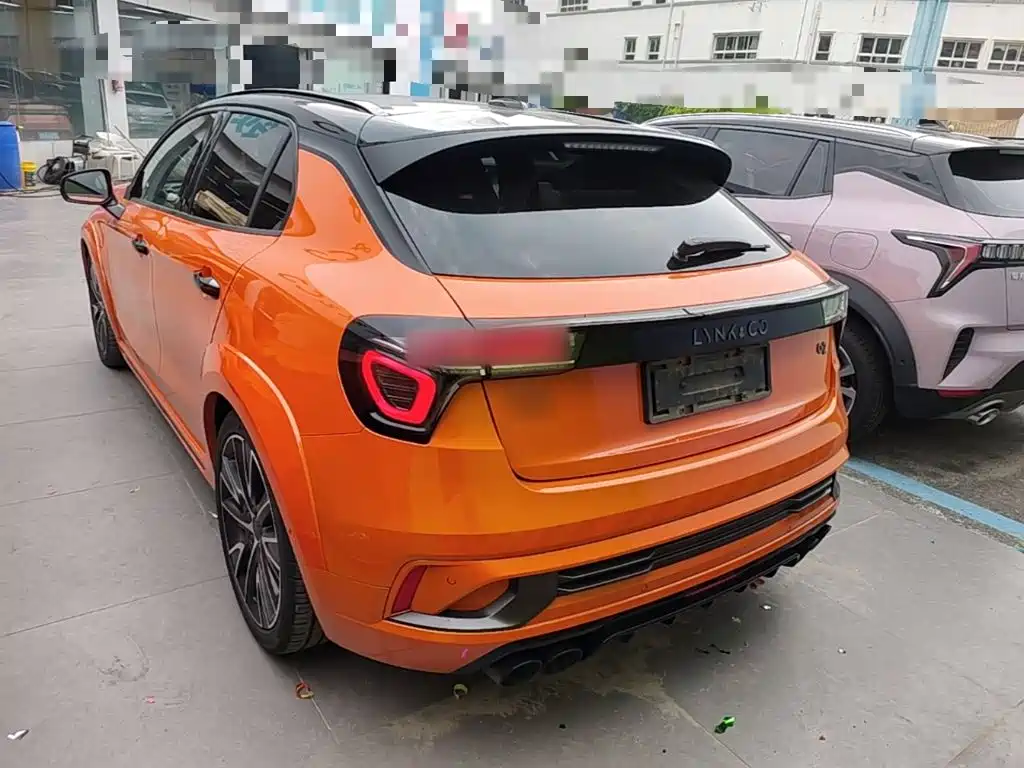 Фото 6 - Lynk & Co 02 Hatchback