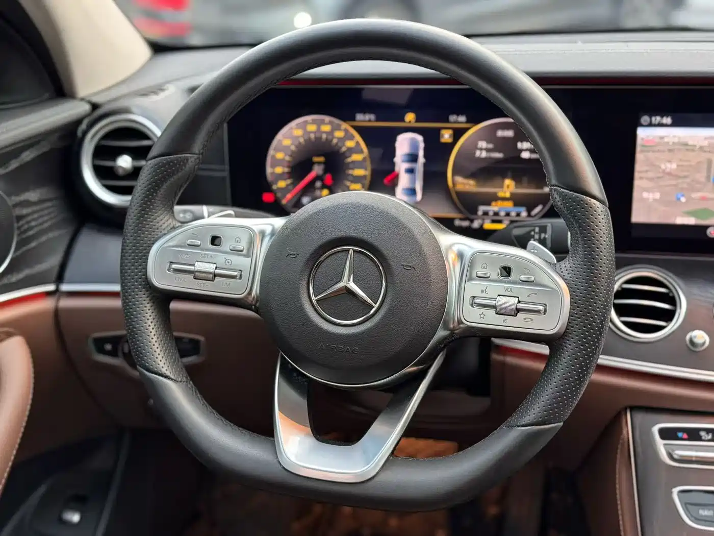 Mercedes-Benz E-Class 2019 E 300 L Sport Fashion фото 11