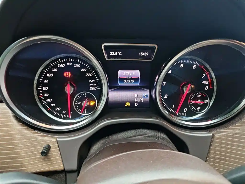 Mercedes-Benz GLE 2018 GLE 320 4MATIC Dynamic Ultimate Edition фото 5