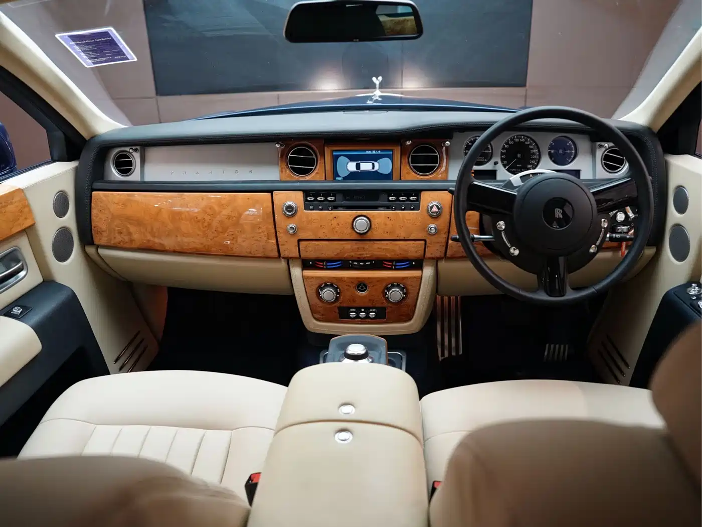 Rolls-Royce Phantom 2004 Model 6.7L Standard Version фото 13