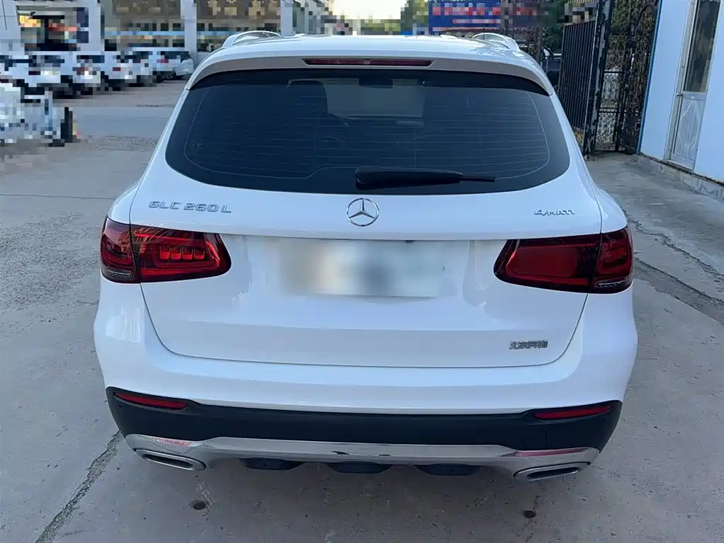 MERCEDES-BENZ GLC