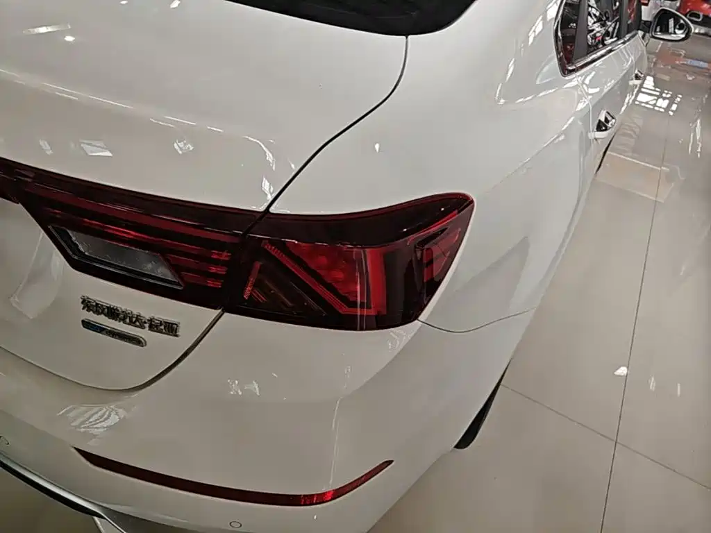 Фото 8 - Kia K3