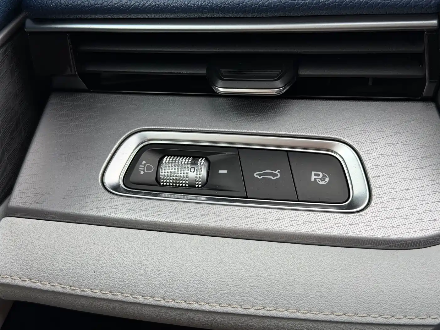 Фото 21 - Geely Preface