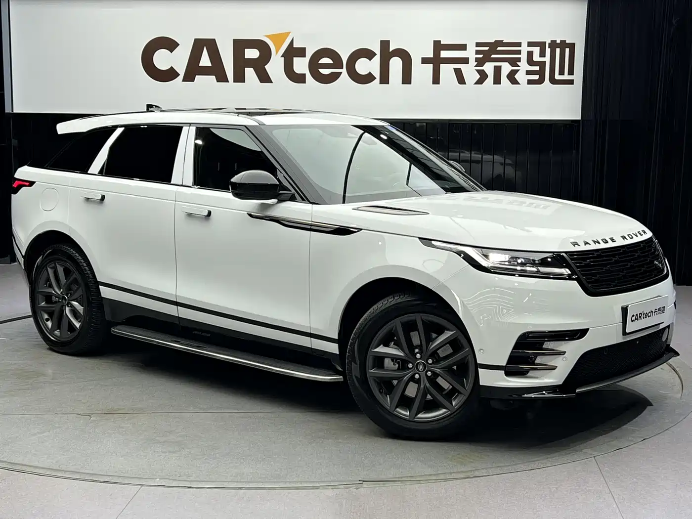 Land Rover Range Rover Velar 2024 Dynamic SE фото 18