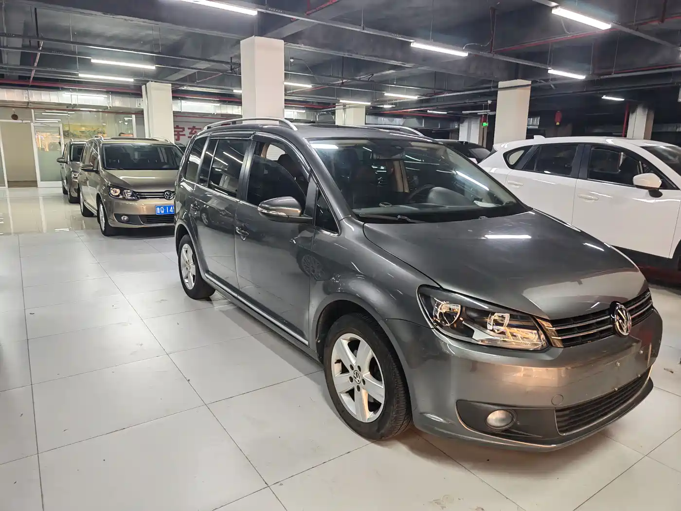 Volkswagen Touran 2015 1.4T Manual Comfort Edition 5-seater фото 3