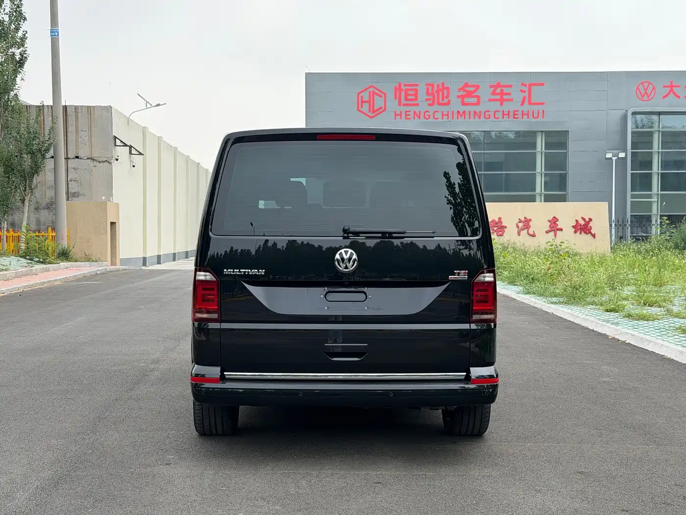 Volkswagen Multivan 2017 2018 2.0TSI 4WD Premium Edition 7-Seater